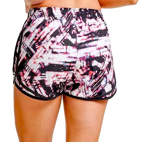 Calvin Klein Running Shorts with Pockets Small - Picture 3 of 4